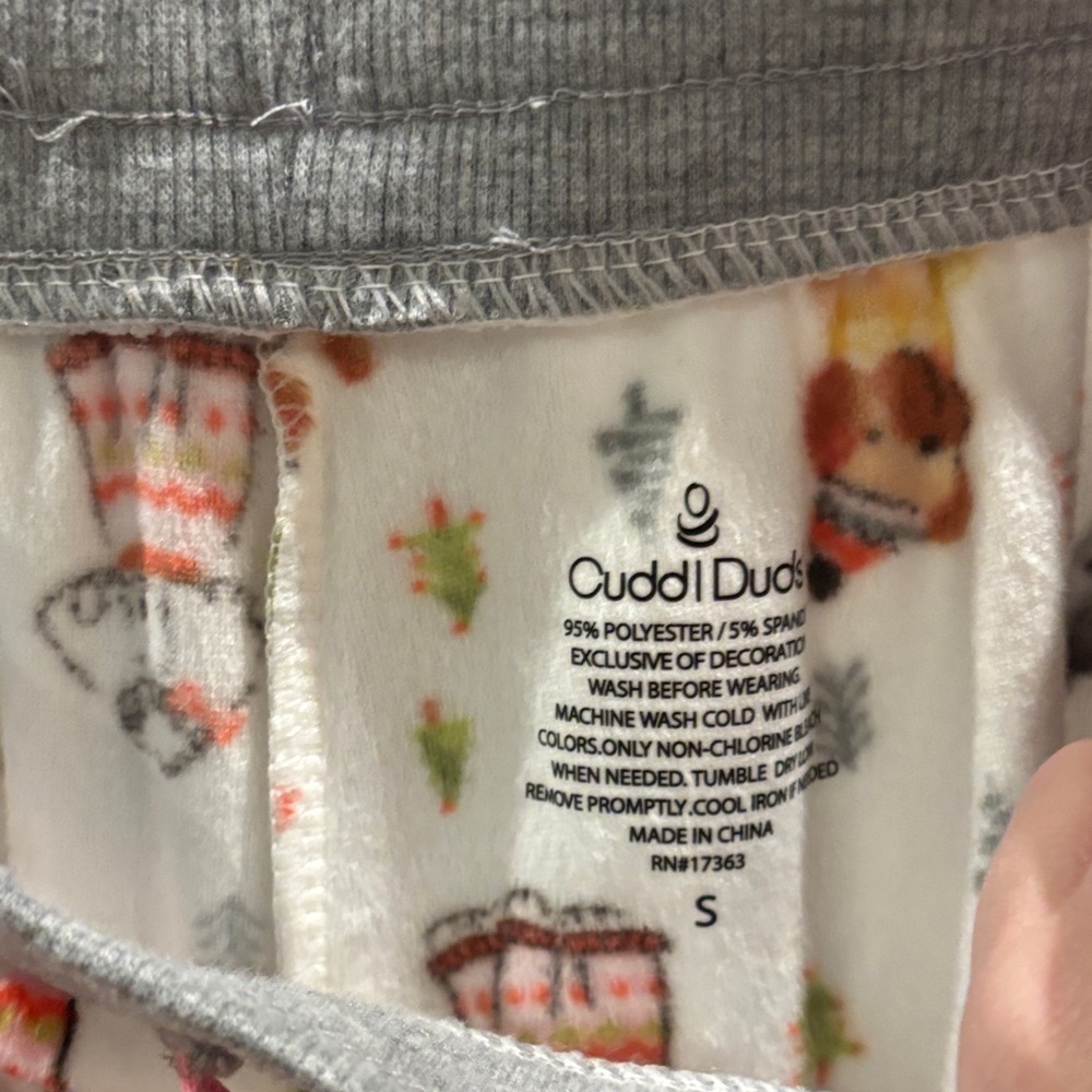 Cuddl Duds Cream Pajama Set with Playful Dog Design - Picture 7 of 7